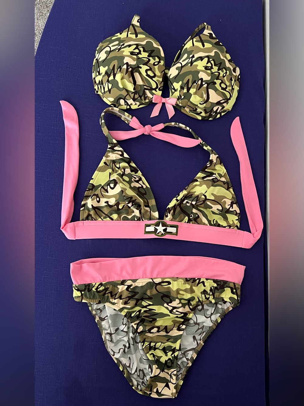 Venus Three Piece Camo & Pink Bikini Set
Both tops included. Size DD & 10 NWOT